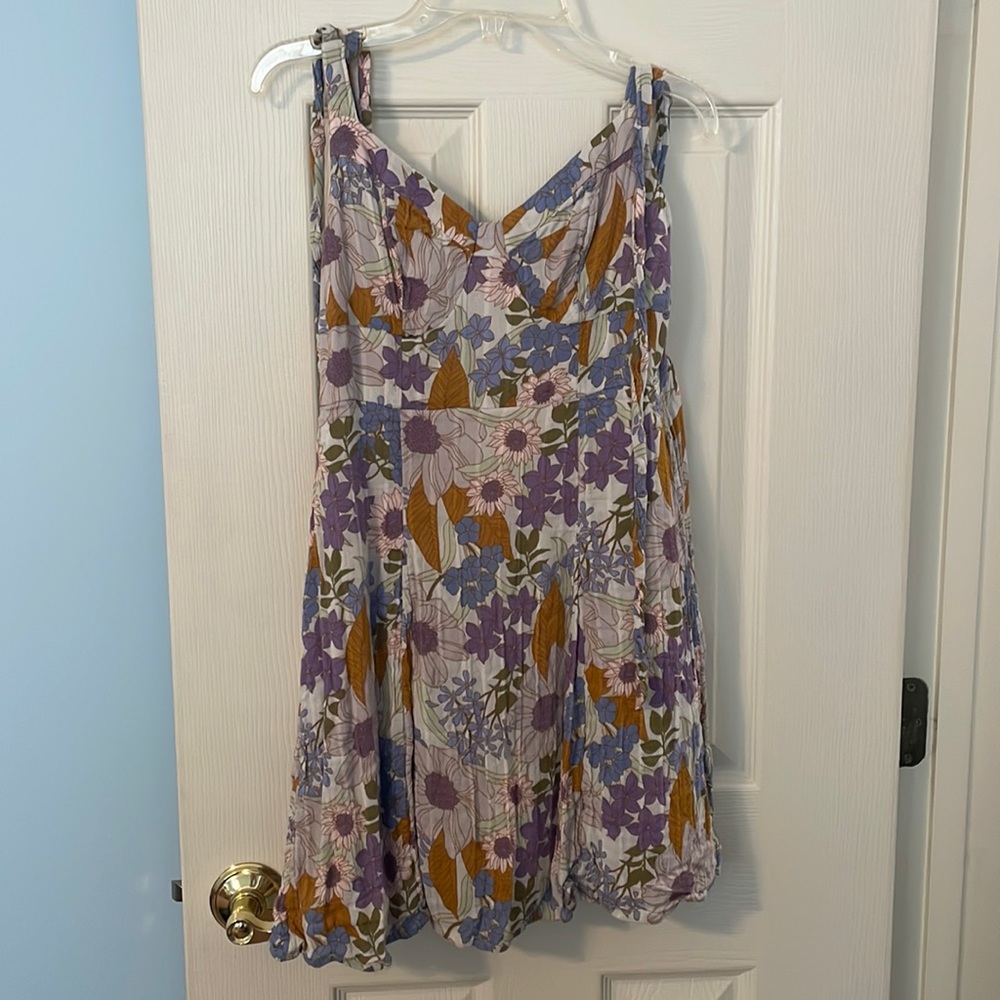 Floral open back dress